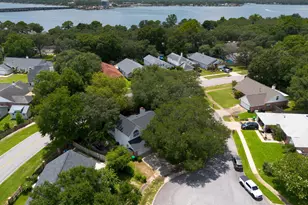 2586 Dana Ct, Shalimar, FL 32579 - Photo 34