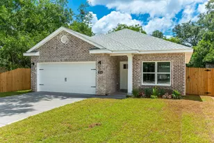703A Brock Ave, Crestview, FL 32539 - Photo 2