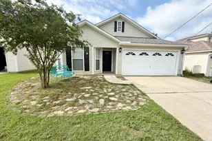 2390 Marina Dr, Fort Walton Beach, FL 32547 - Photo 1