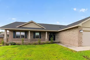 2214 Jernigan Dr, Crestview, FL 32536 - Photo 4