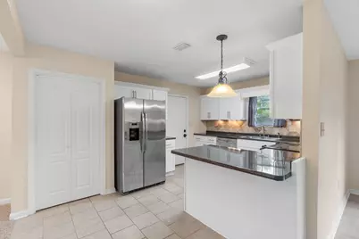 702 Mayflower Avenue, Fort Walton Beach, FL 32547 - Photo 10