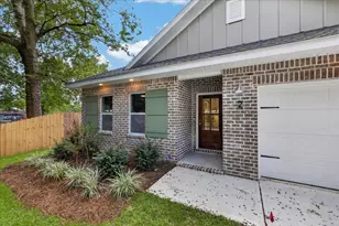 2 19th St, Niceville, FL 32578 - Photo 4