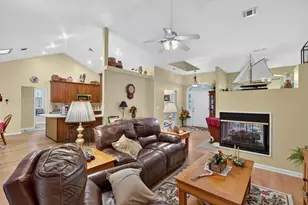 6021 Dorchester Pl, Crestview, FL 32536 - Photo 14