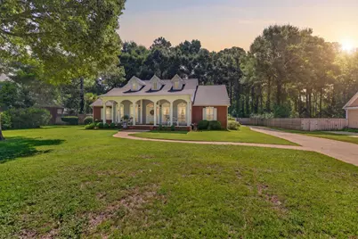 6021 Dorchester Place, Crestview, FL 32536 - Photo 2