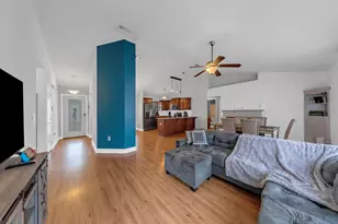 131 Bronze Cir, Crestview, FL 32539 - Photo 12