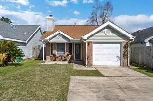 1852 Heartland Dr, Fort Walton Beach, FL 32547 - Photo 2