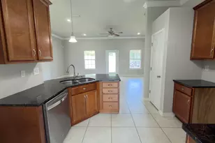 314 Friar Tuck Rd, Mary Esther, FL 32569 - Photo 6
