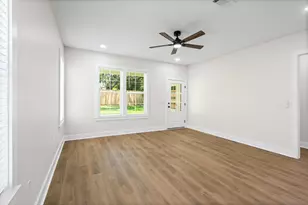 308 A Okaloosa Ave, Valparaiso, FL 32580 - Photo 14