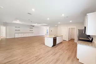 2456 Dakota Wy, Crestview, FL 32536 - Photo 10