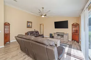 411 Peregrine Ct, Mary Esther, FL 32569 - Photo 10