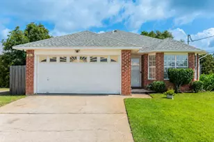 411 Peregrine Ct, Mary Esther, FL 32569 - Photo 1