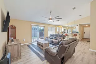 411 Peregrine Ct, Mary Esther, FL 32569 - Photo 8