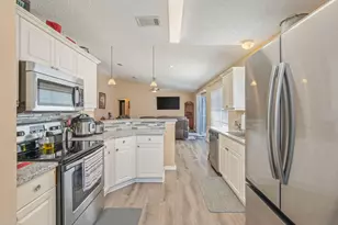 411 Peregrine Ct, Mary Esther, FL 32569 - Photo 14