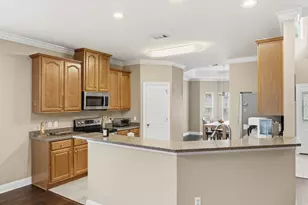 1610 Ibiza Cove, Niceville, FL 32578 - Photo 10