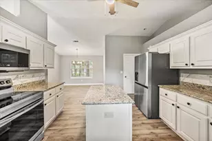 7280 Mossy Oaks Ct, Navarre, FL 32566 - Photo 16