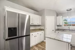 7280 Mossy Oaks Ct, Navarre, FL 32566 - Photo 14