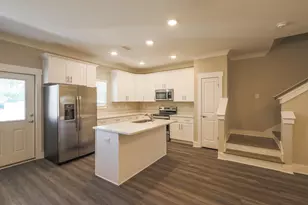 328 Date Palm Ln, Freeport, FL 32439 - Photo 8