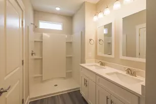 328 Date Palm Ln, Freeport, FL 32439 - Photo 22