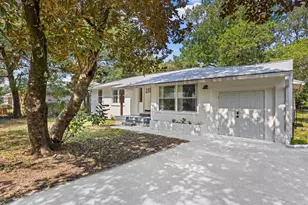 226 NE Bradley Dr, Fort Walton Beach, FL 32547 - Photo 4