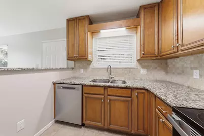 37 E Bradley Street #UNIT 16, Miramar Beach, FL 32550 - Photo 12