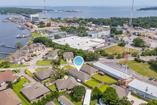 936 Harrelson Dr, Fort Walton Beach, FL 32547 - Photo 2