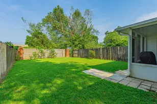 300 Loveland Cir, Pensacola, FL 32526 - Photo 18