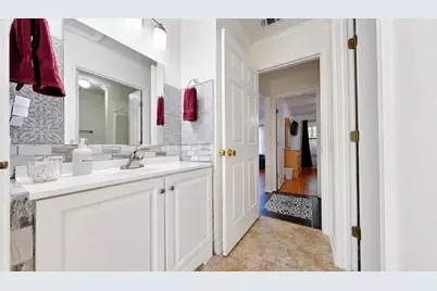 300 Loveland Circle, Pensacola, FL 32526 - Photo 12