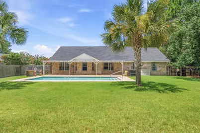 2016 Candlewood Drive, Navarre, FL 32566 - Photo 42