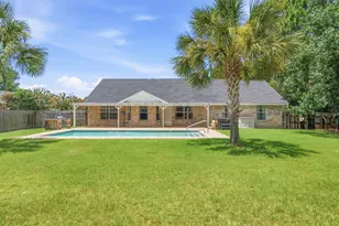 2016 Candlewood Dr, Navarre, FL 32566 - Photo 42