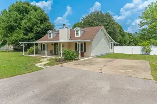 104 Stephens Ln, Crestview, FL 32539 - Photo 2