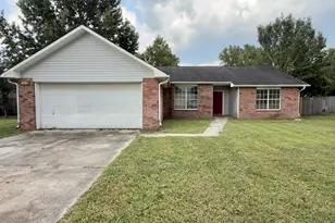 1246 Ego Dr, Crestview, FL 32536 - Photo 1