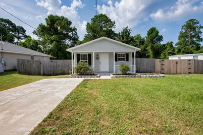 5833 Congress Street, Gulf Breeze, FL 32563 - Photo 2