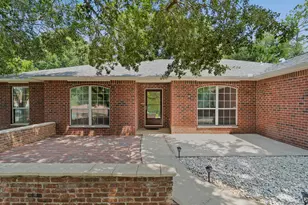 1244 Northview Dr, Crestview, FL 32536 - Photo 2