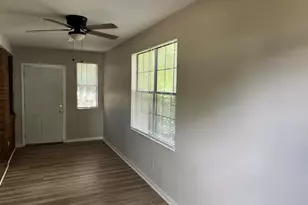 711 S 11th St, Defuniak Springs, FL 32435 - Photo 2