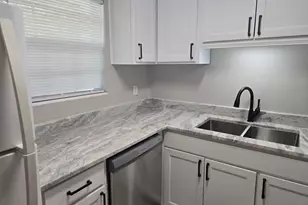 17 7th St, Shalimar, FL 32579 - Photo 6