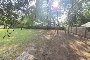 17 7th St, Shalimar, FL 32579 - Photo 52