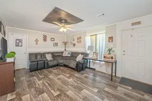 3984 1st Ave, Laurel Hill, FL 32567 - Photo 2