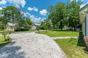 322 Crescent Dr, Defuniak Springs, FL 32435 - Photo 10