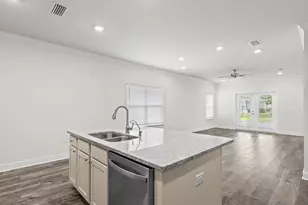 328 Lightning Bug Ln, Freeport, FL 32439 - Photo 4