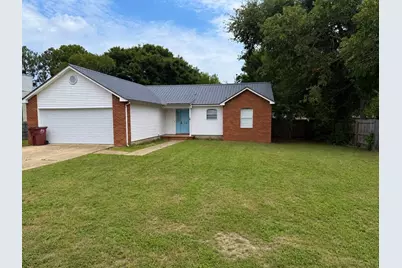 218 Westview Drive, Crestview, FL 32536 - Photo 1