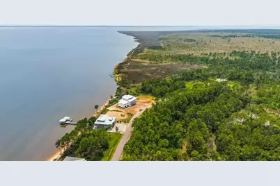 1086 Oyster Bay Drive, Milton, FL 32583 - Photo 10