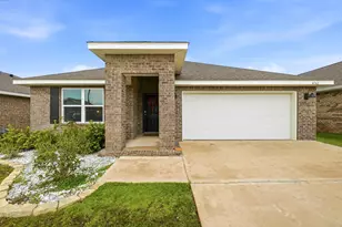 4742 Airmen Dr, Crestview, FL 32539 - Photo 1