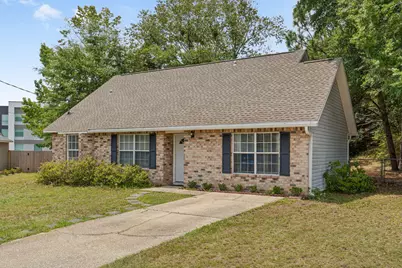 127 Oak Terrace Drive, Crestview, FL 32539 - Photo 1