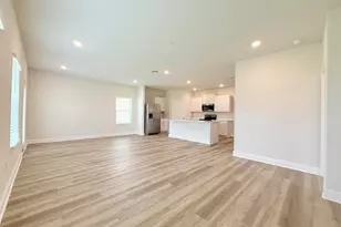 8090 Fox Hunt Dr, Milton, FL 32583 - Photo 10