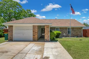 1022 Boulevard De La Parisienne, Mary Esther, FL 32569 - Photo 1