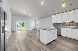 222 Marquis Wy, Freeport, FL 32439 - Photo 8