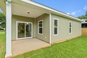 8310 Vickie St, Pensacola, FL 32514 - Photo 6