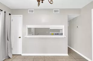 408 NW Marshall Ct, Fort Walton Beach, FL 32548 - Photo 6