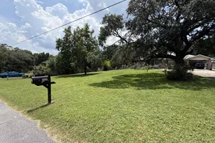 105 Navajo Trce, Crestview, FL 32536 - Photo 2