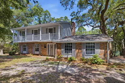 20 NW Sherwood Road, Fort Walton Beach, FL 32547 - Photo 2